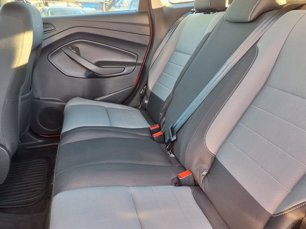 Used 2019 Ford Escape S image 5