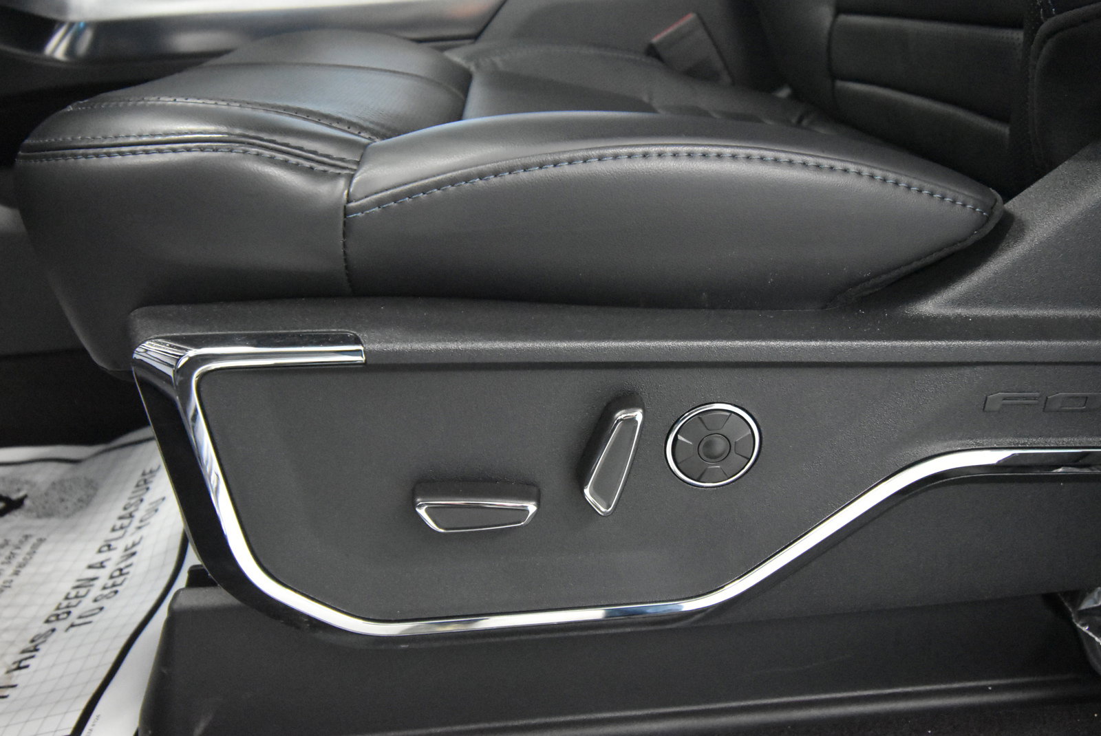 New 2025 Ford F150 Platinum w/ Equipment Group 702A High image 5