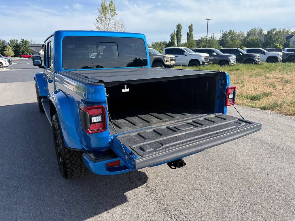 Used 2023 Jeep Gladiator Overland AWD/4WD image 13
