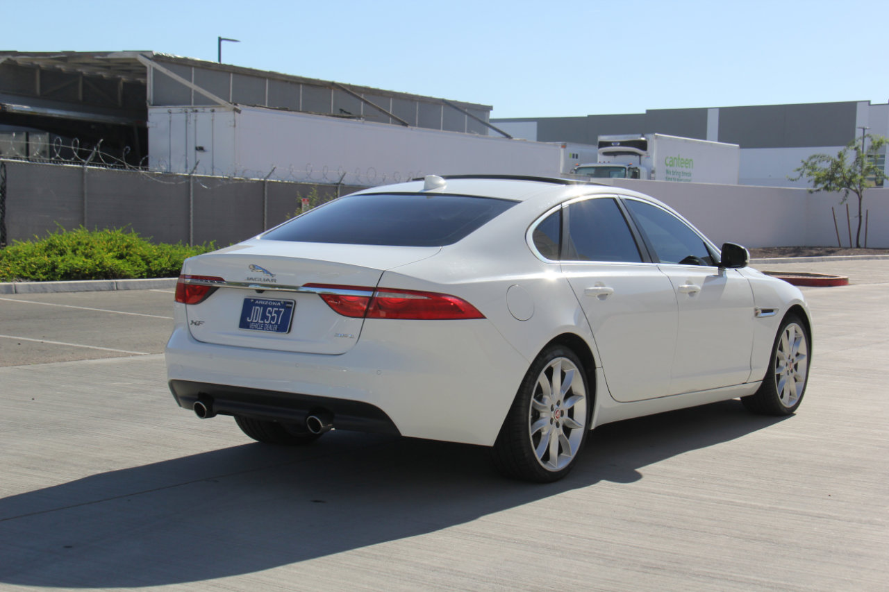 Used 2016 Jaguar XF Prestige RWD image 5