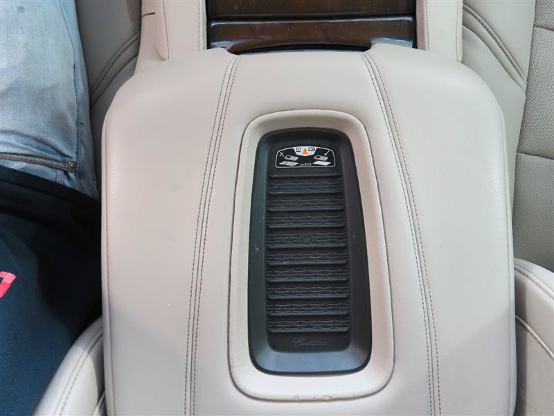 Used 2020 Cadillac Escalade Premium Luxury RWD image 35