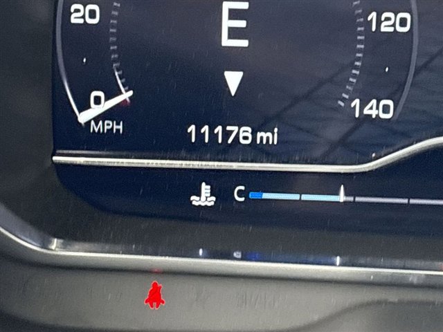 Certified 2024 GMC Yukon XL SLT w/ SLT Premium Package image 12