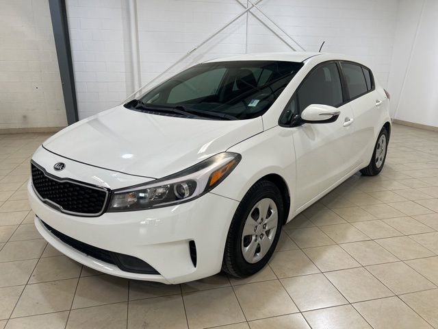 Used 2017 Kia Forte LX image 1