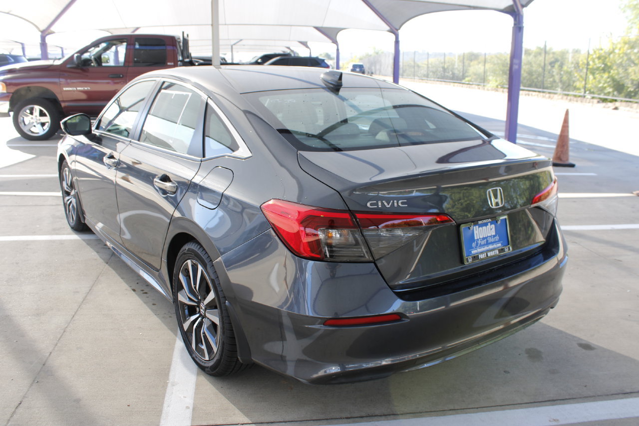 Used 2024 Honda Civic EX image 3