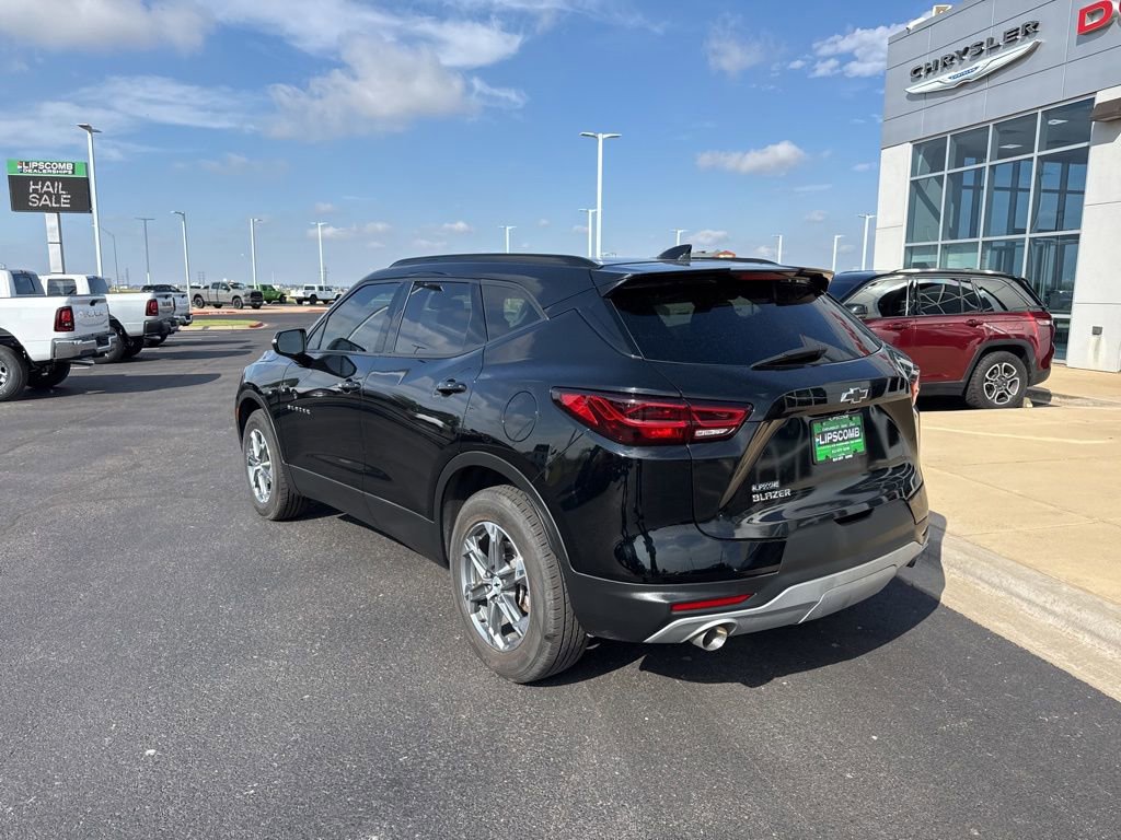 Used 2024 Chevrolet Blazer LT FWD image 3