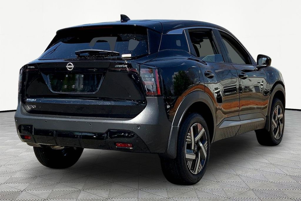 Used 2025 Nissan Kicks SV image 5