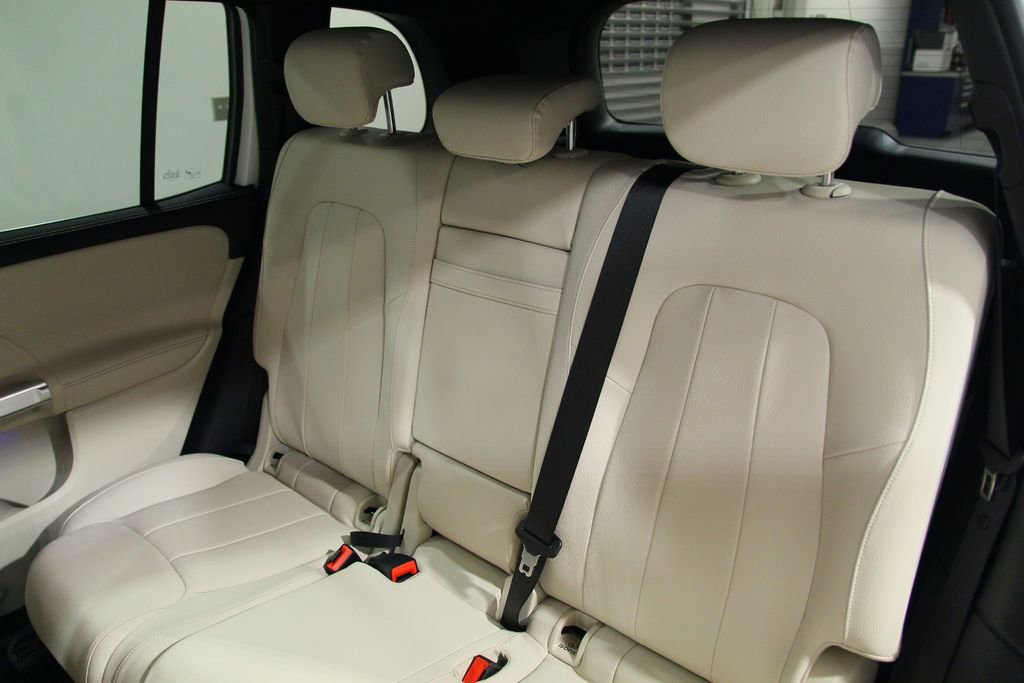 Certified 2025 Mercedes-Benz GLB 250 4MATIC image 30