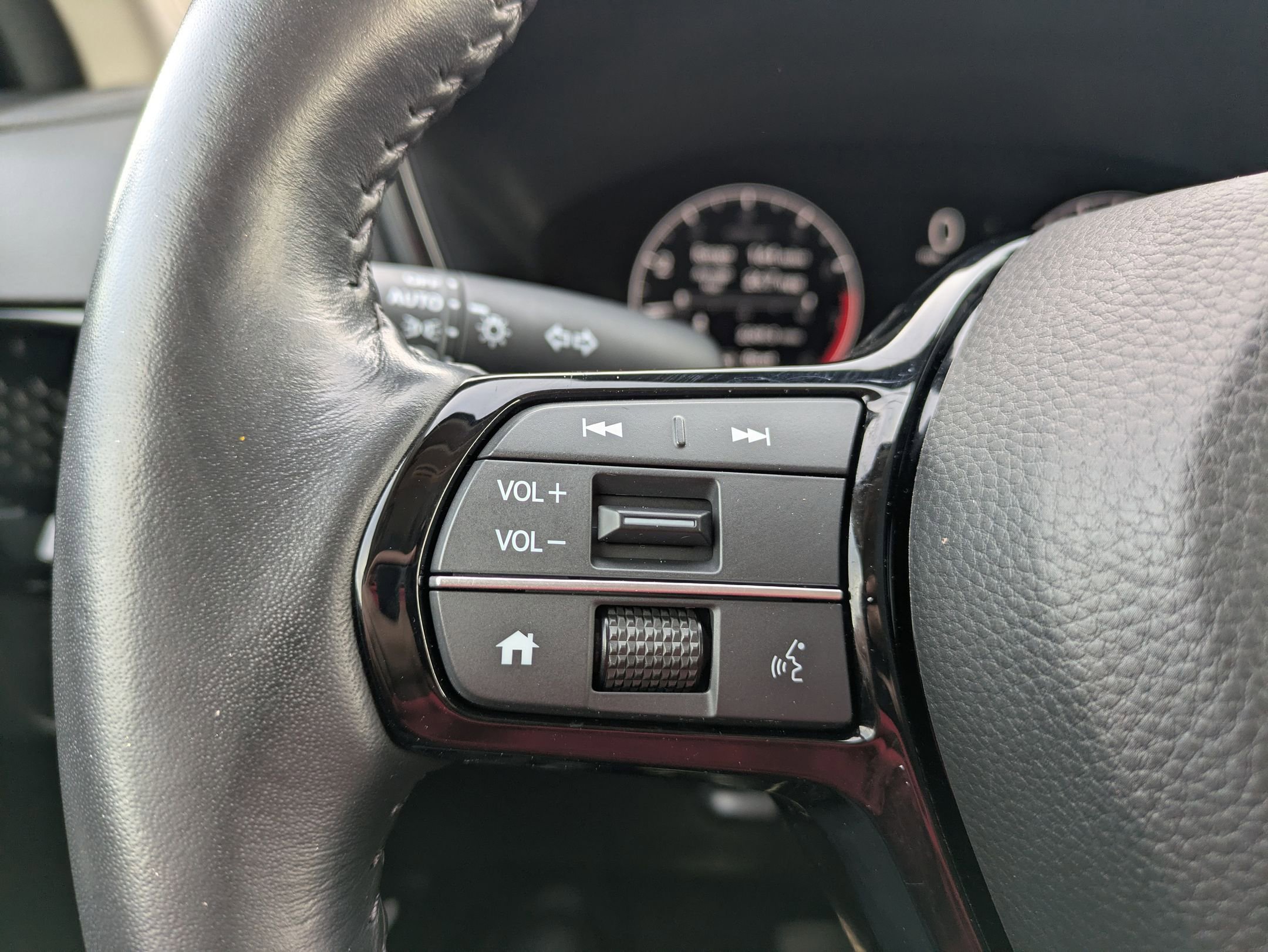 Used 2023 Honda CR-V EX-L image 16