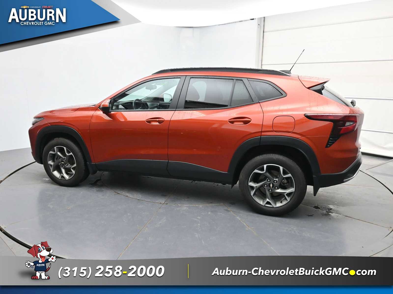 Used 2024 Chevrolet Trax LT w/ Driver Confidence Package FWD image 17