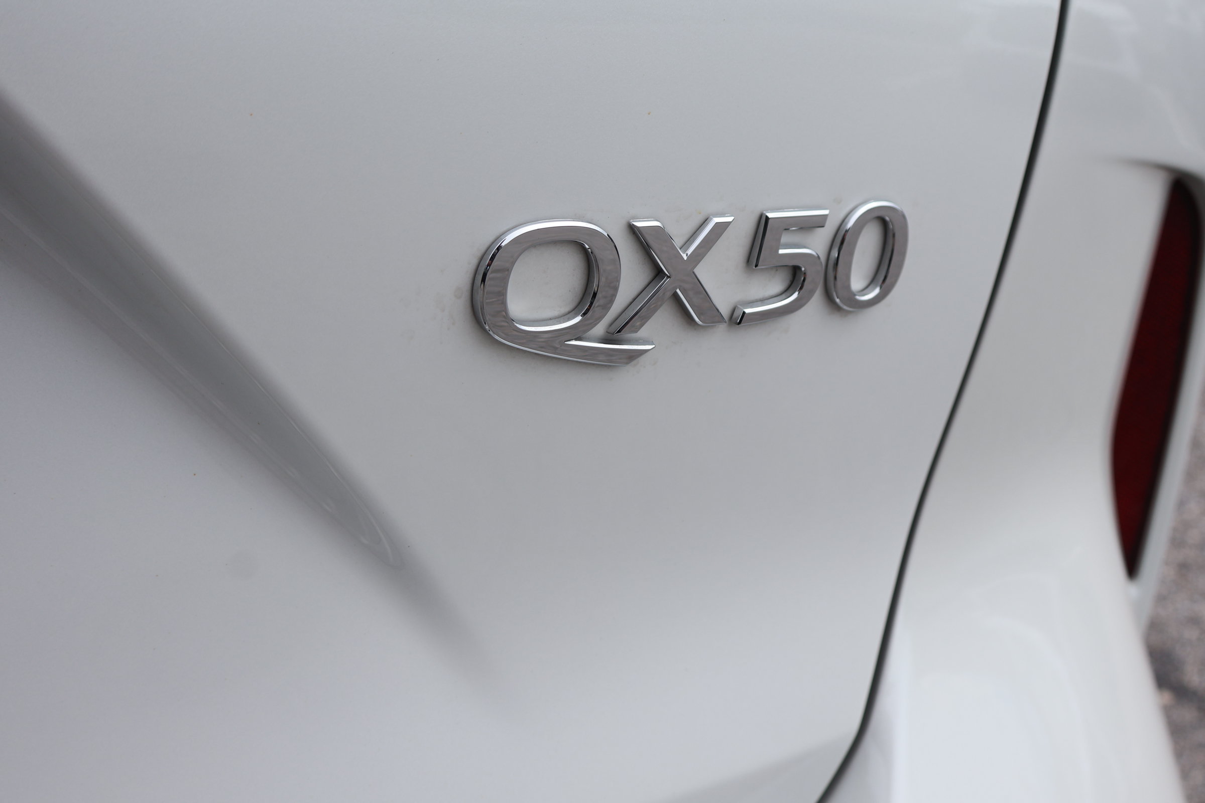 Certified 2023 INFINITI QX50 Luxe FWD image 9