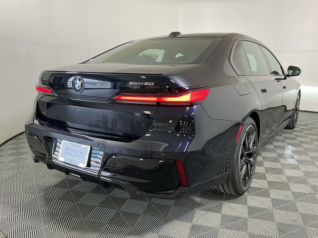 New 2026 BMW i7 eDrive50 w/ M Sport Package RWD image 5