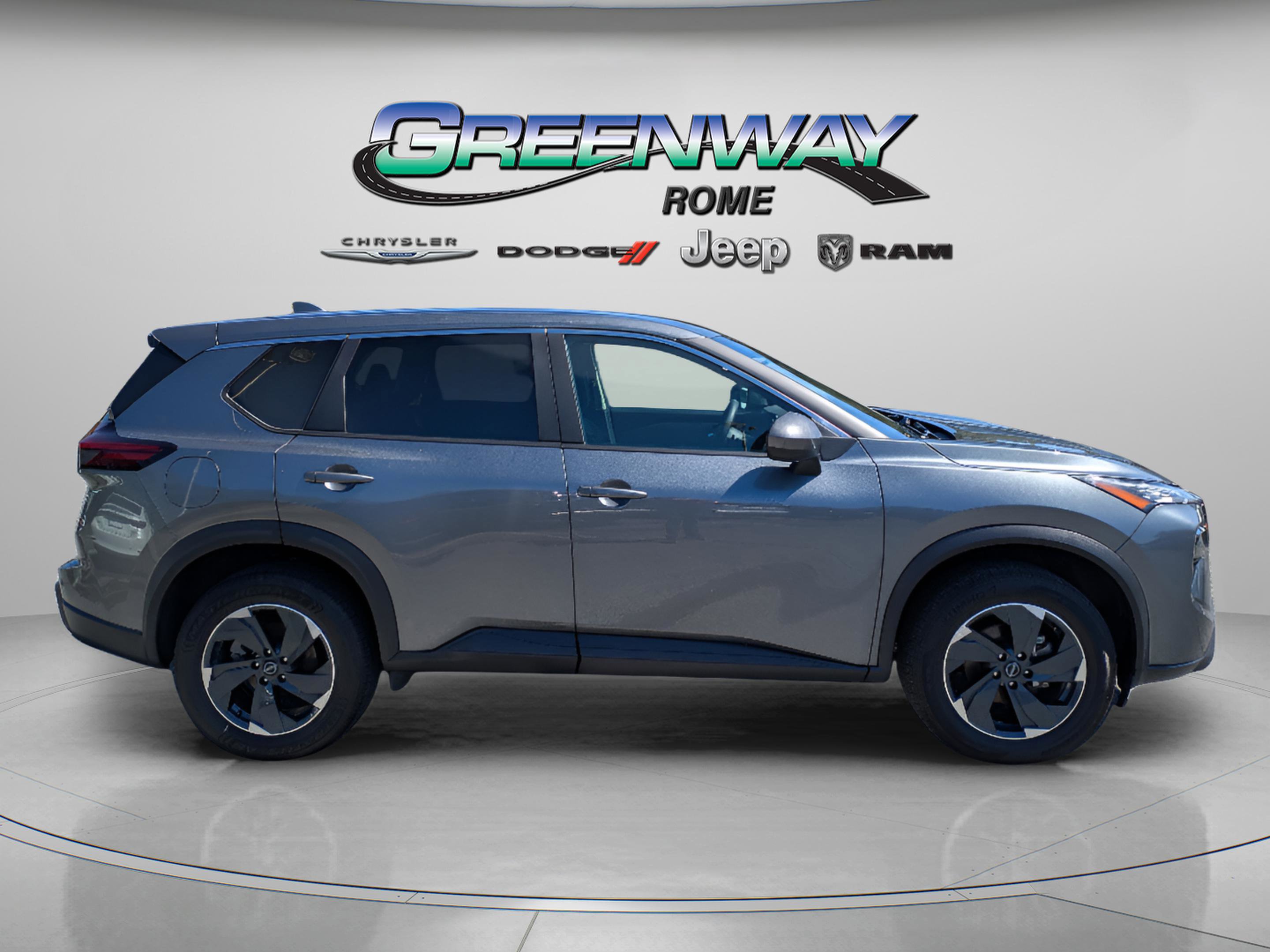 Used 2024 Nissan Rogue SV image 8