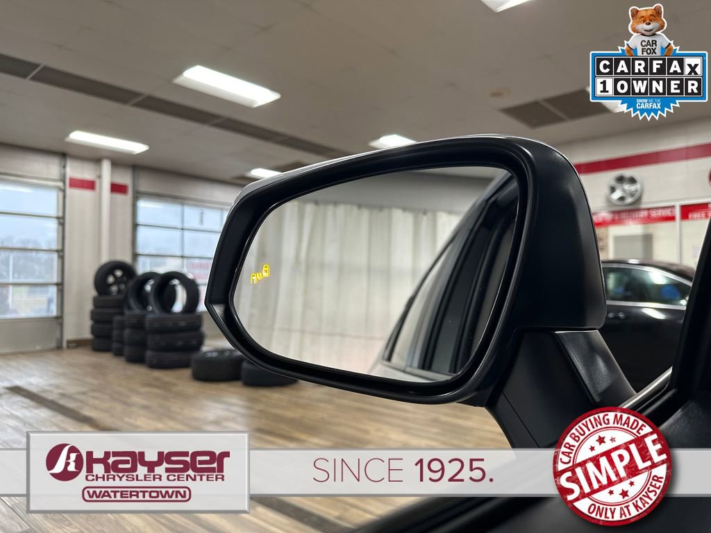 Used 2022 Toyota RAV4 XLE image 8