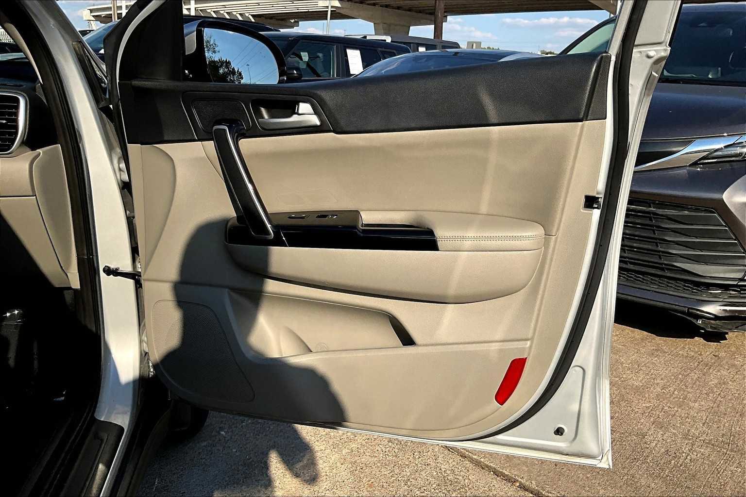 Used 2020 Kia Sportage EX image 41