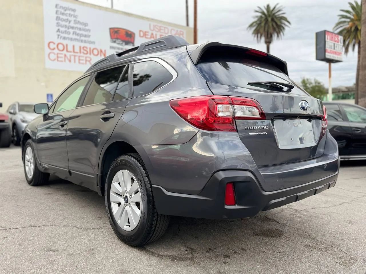 Used 2018 Subaru Outback 2.5i Premium image 13
