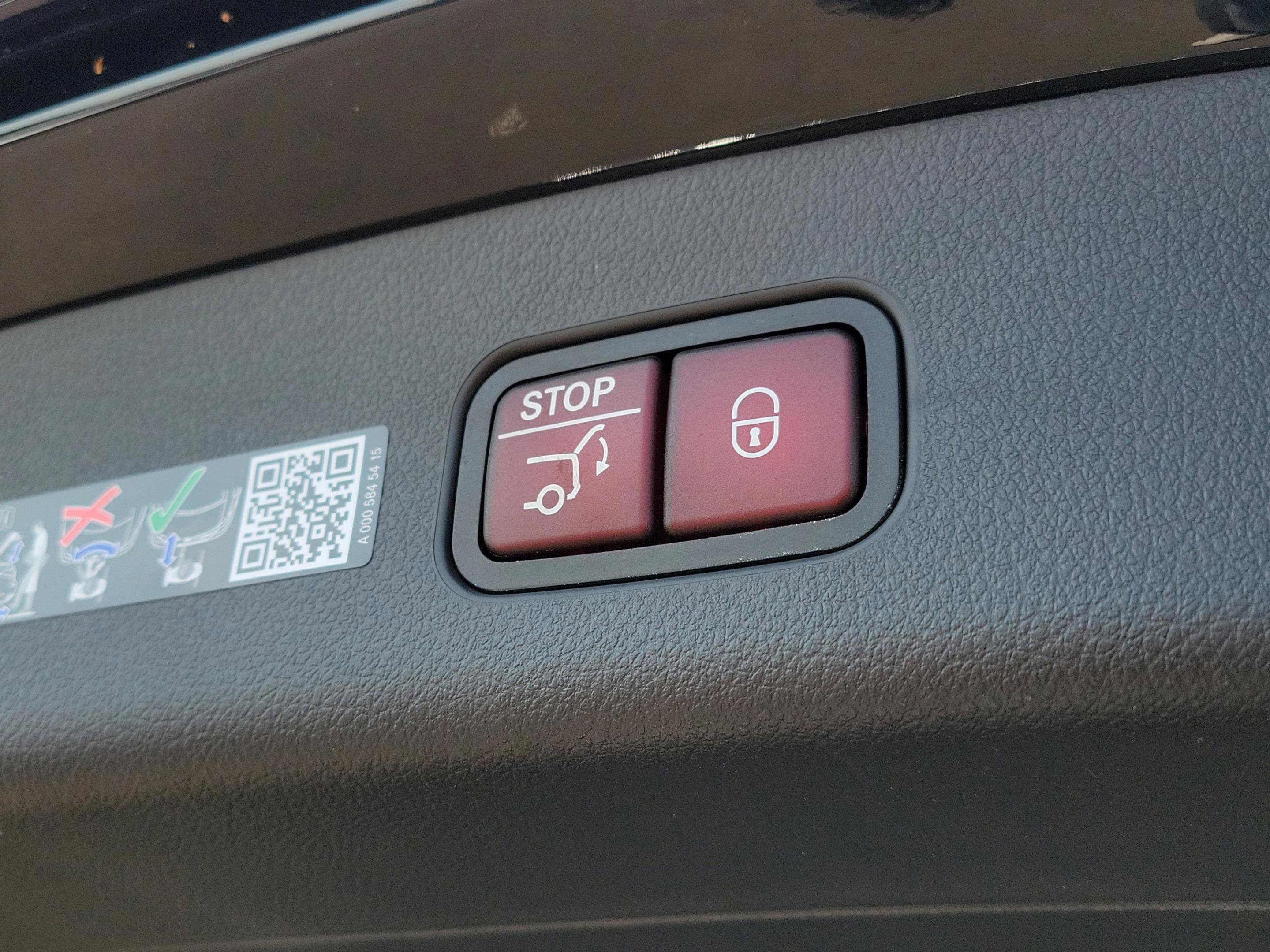 Certified 2026 Mercedes-Benz GLC 300 4MATIC image 14