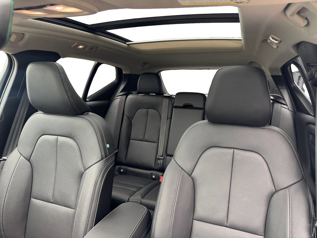 New 2026 Volvo XC40 B5 Plus w/ Protection Package Premier AWD/4WD image 22