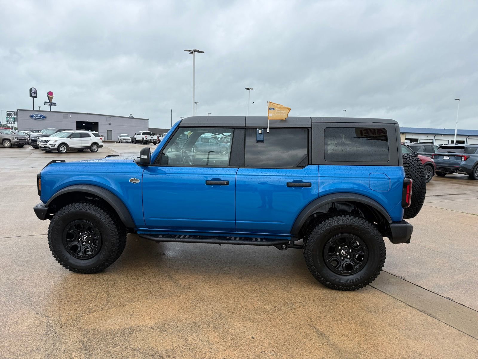 Certified 2024 Ford Bronco Wildtrak AWD/4WD image 8
