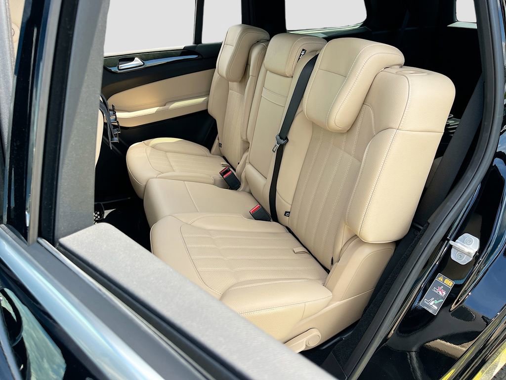 Used 2017 Mercedes-Benz GLS 450 4MATIC image 25