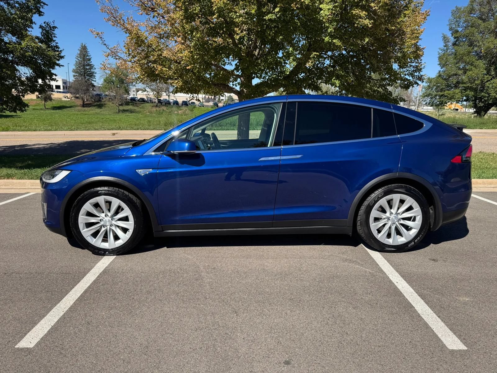 Used 2016 Tesla Model X 75D AWD/4WD image 2