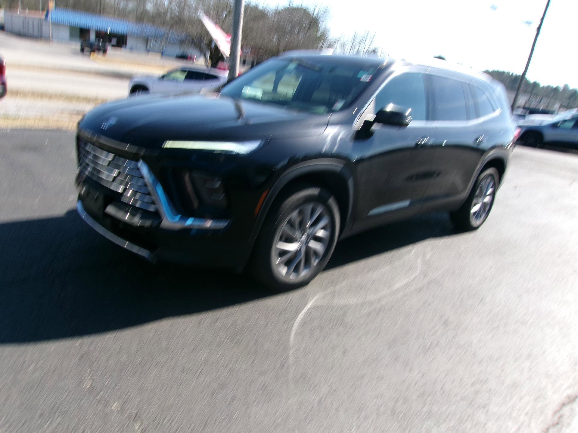 Used 2025 Buick Enclave Preferred image 7