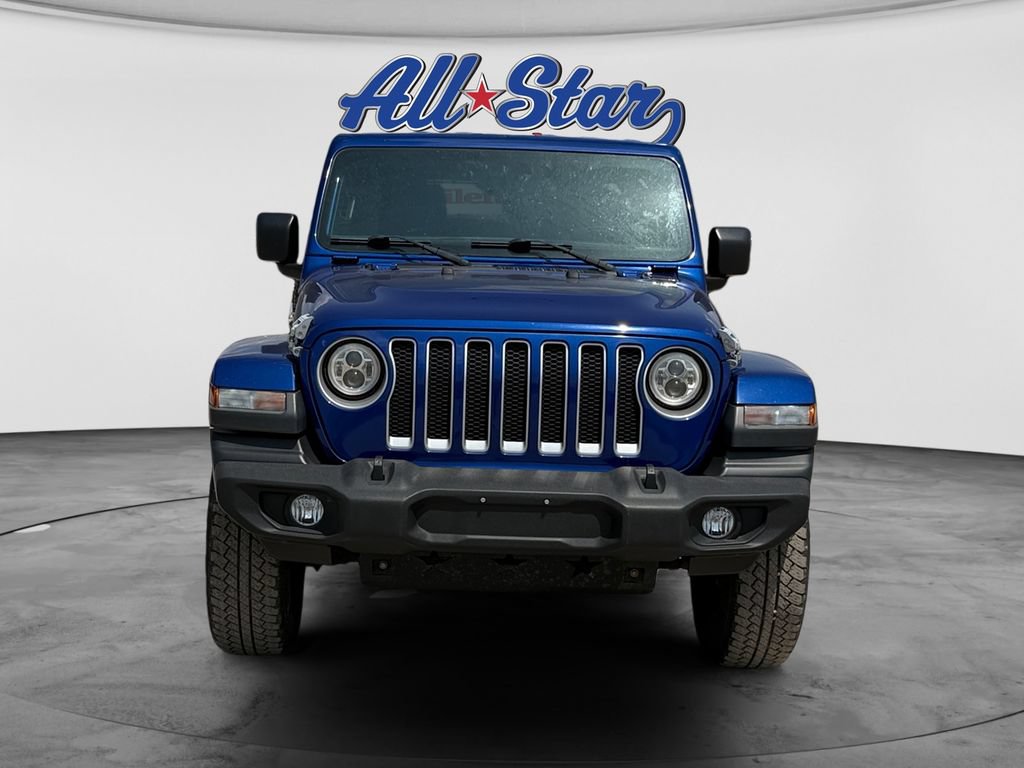 Used 2018 Jeep Wrangler Unlimited Sahara w/ Dual Top Group AWD/4WD image 2