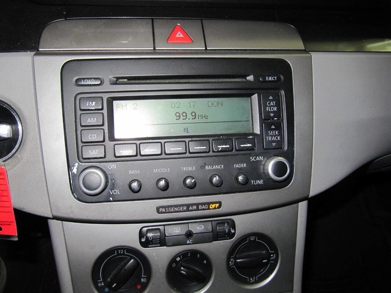 Used 2006 Volkswagen Passat Value Edition image 15