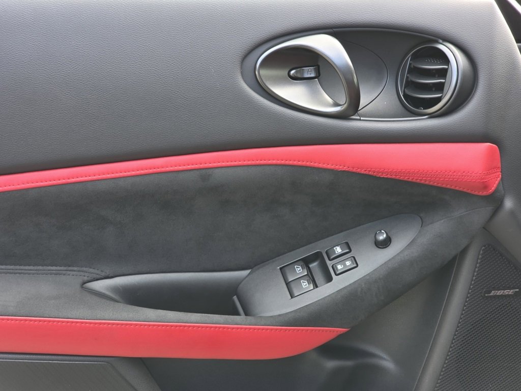 Used 2024 Nissan Z Performance w/ Floor Mat Package image 20