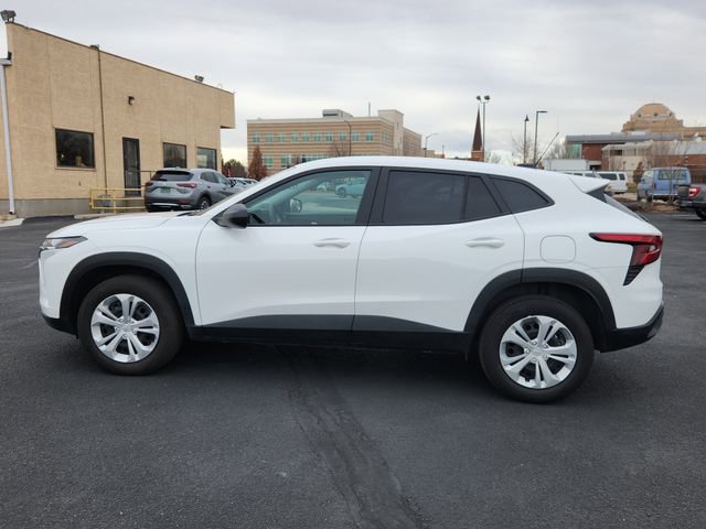 Used 2025 Chevrolet Trax LS FWD image 6