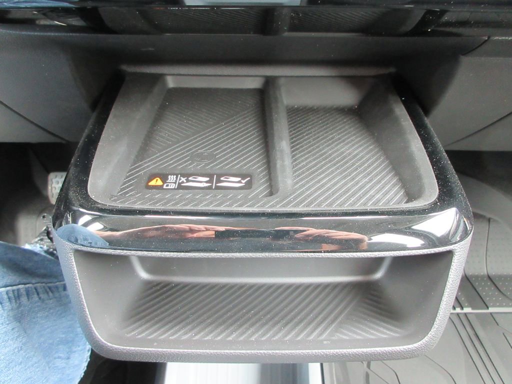 New 2027 Chevrolet Bolt RS w/ Technology Package FWD image 31