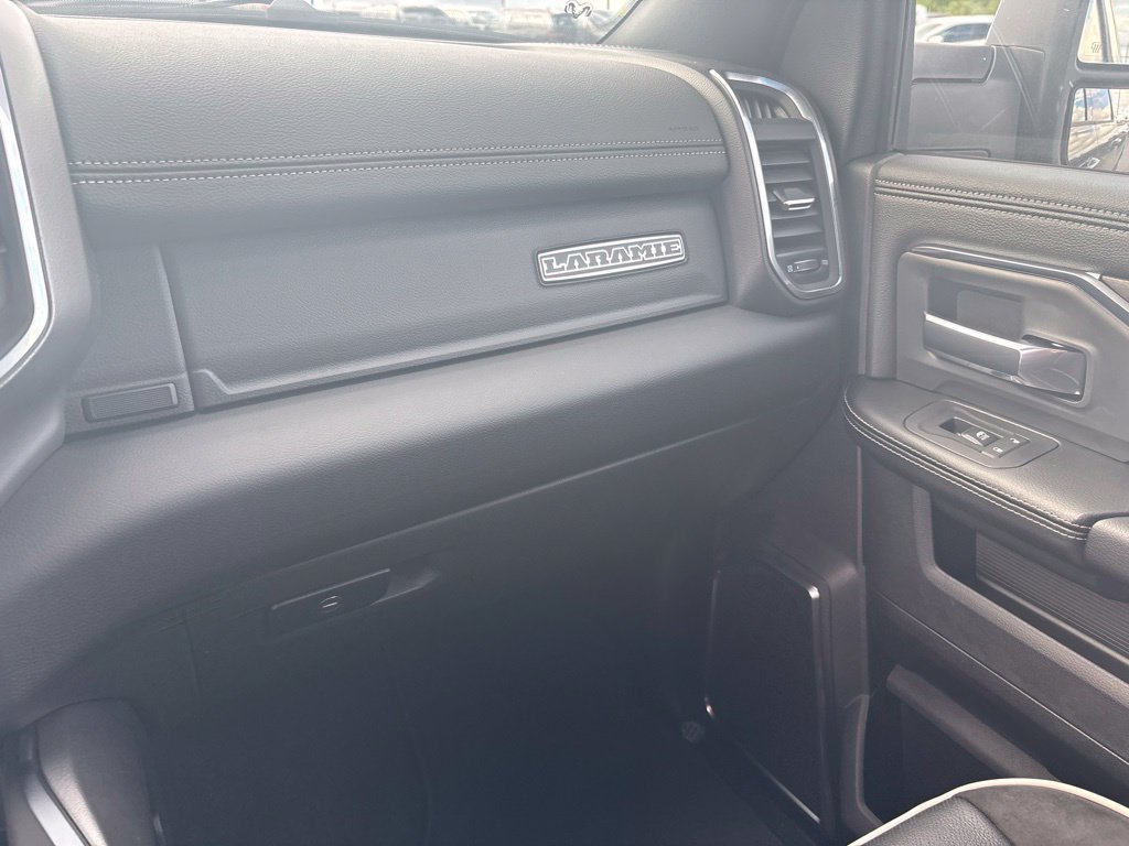 New 2026 RAM 3500 Laramie AWD/4WD image 27
