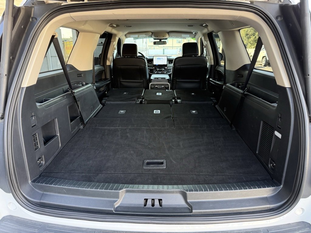 Used 2024 Ford Expedition Max XLT image 38