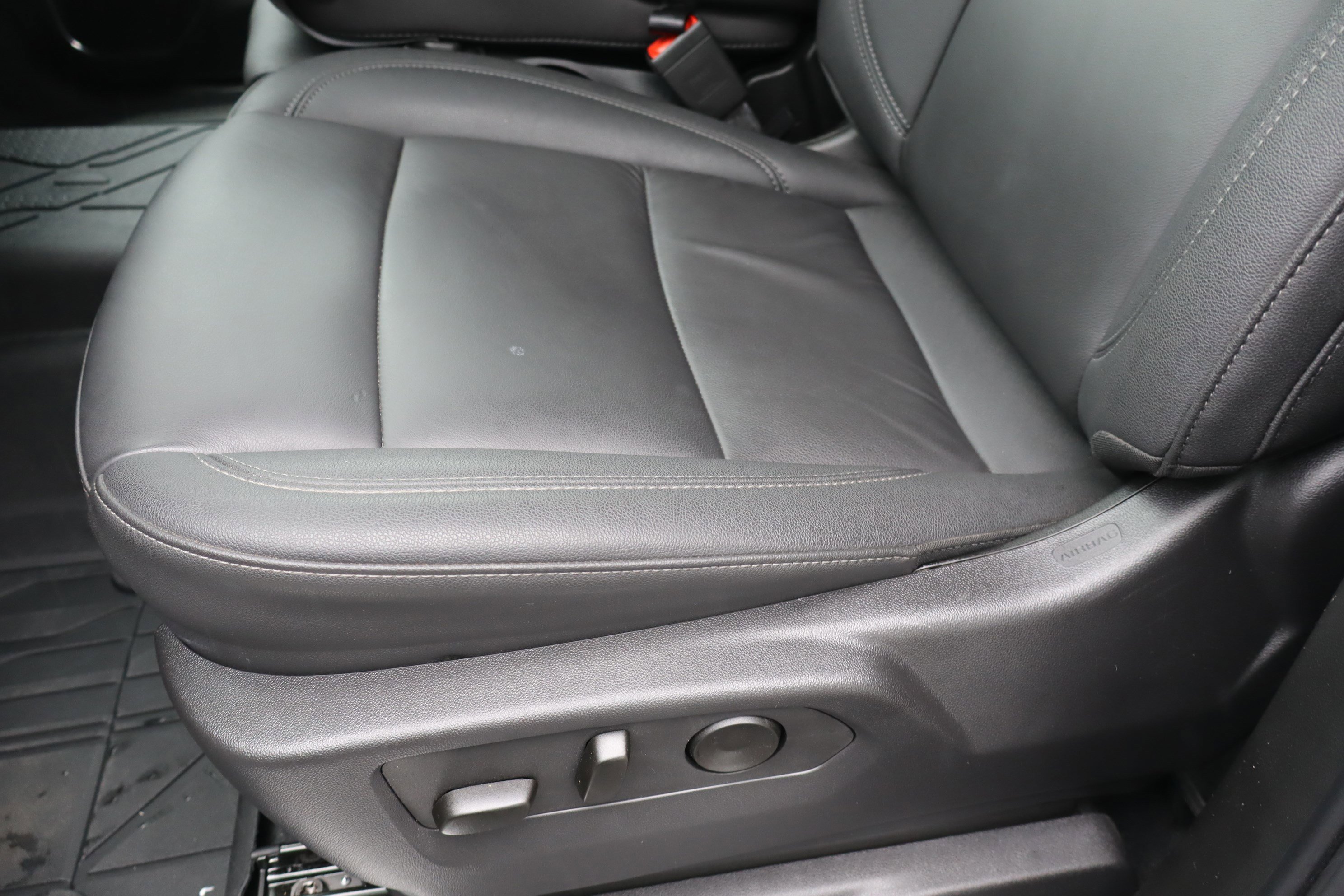 Used 2025 Chevrolet Silverado 2500 LT w/ Trail Boss Package image 21