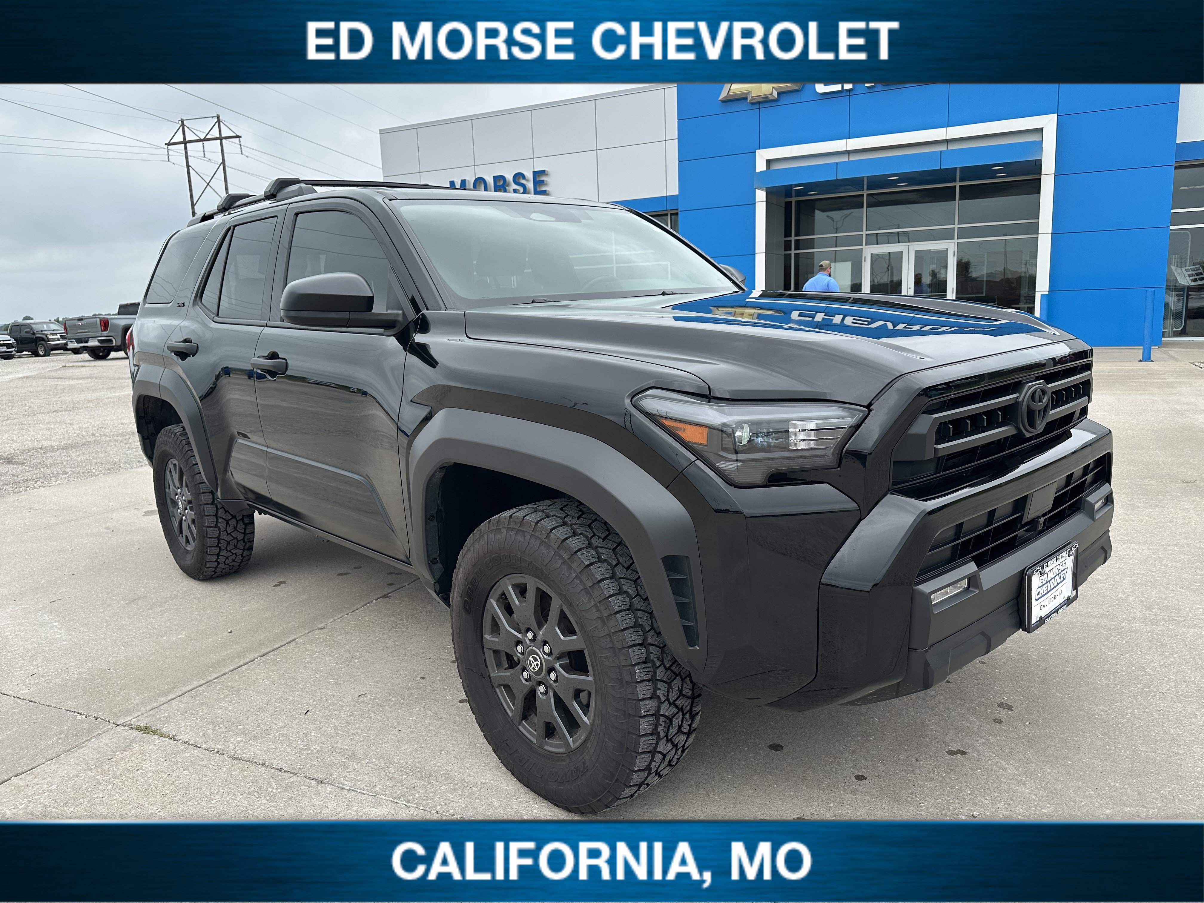 Used 2025 Toyota 4Runner SR5 AWD/4WD image 1