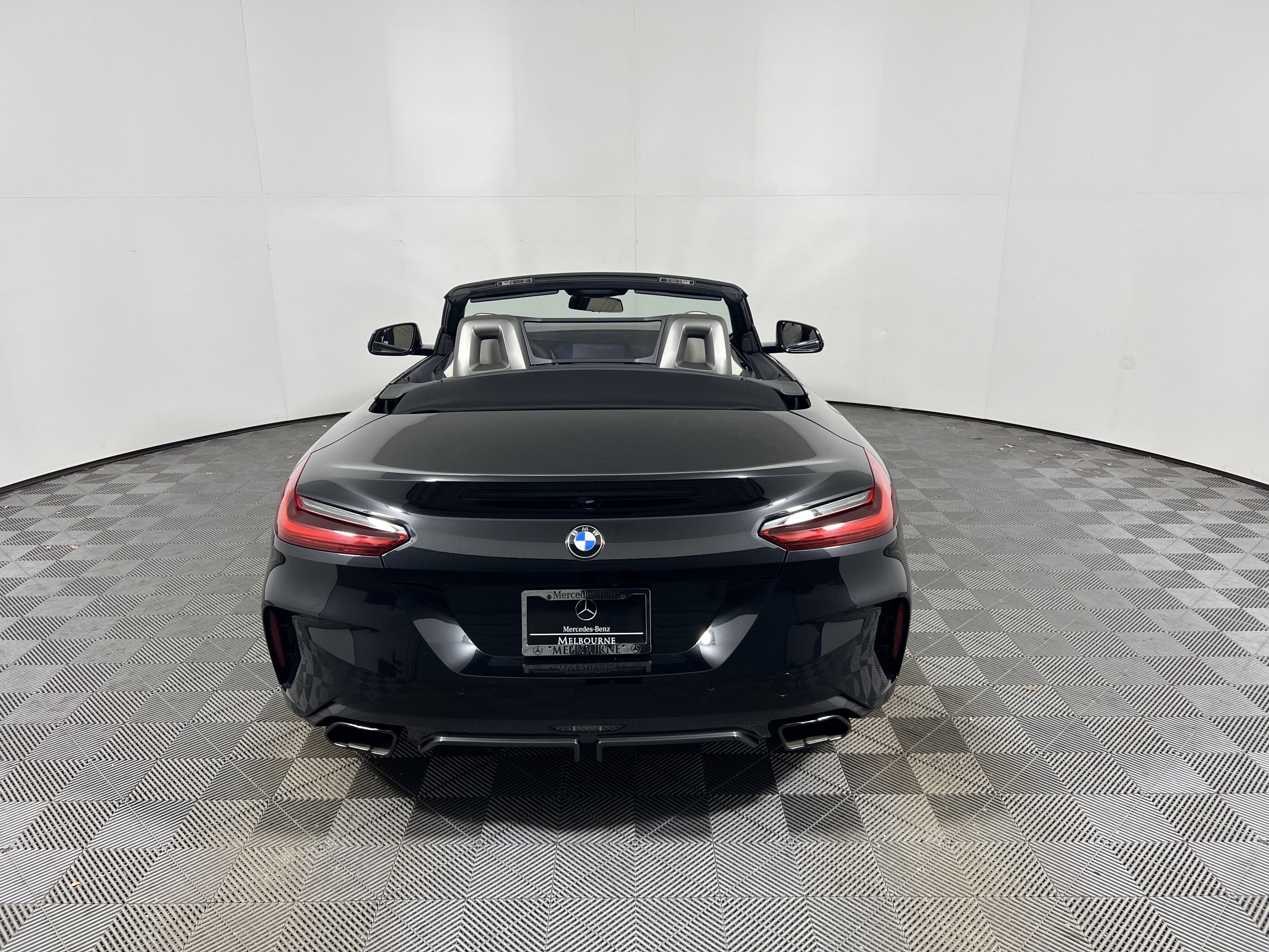 Used 2025 BMW Z4 M40i w/ Premium Package RWD image 4
