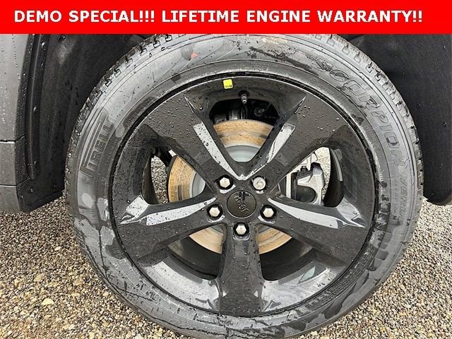 New 2025 Jeep Grand Cherokee L Limited w/ Black Appearance Package image 26