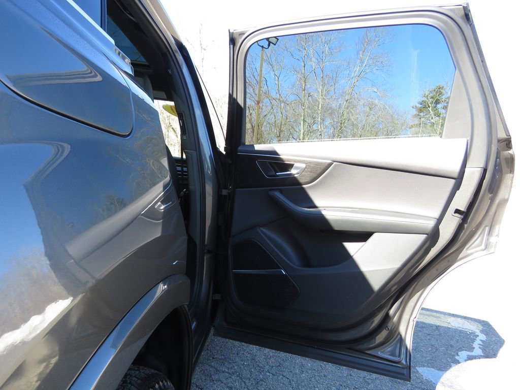 Used 2020 Audi Q7 3.0T Premium w/ Convenience Package image 15