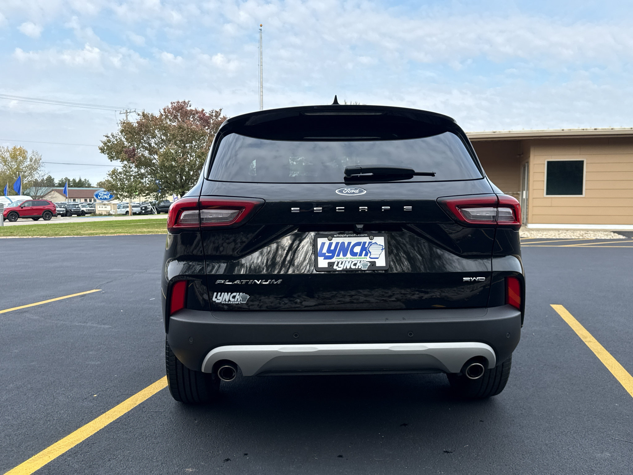 Used 2025 Ford Escape Platinum AWD/4WD image 15