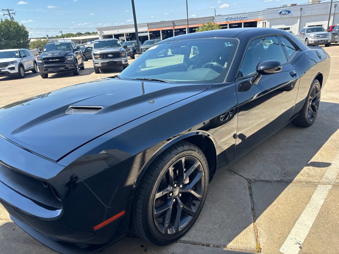 Used 2021 Dodge Challenger SXT w/ Blacktop Package RWD video 1
