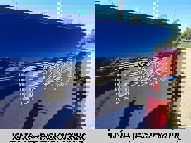 New 2026 Ford F250 Lariat w/ Black Appearance Package image 8