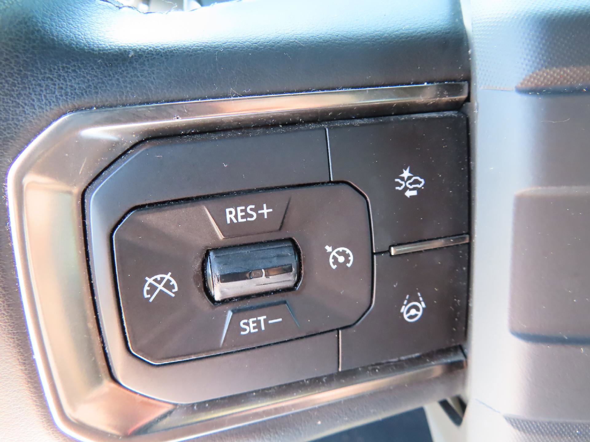 Used 2024 GMC Hummer EV 3X AWD/4WD image 19
