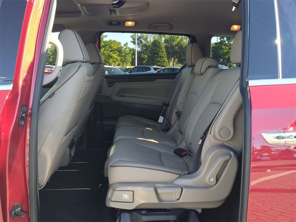 Used 2024 Honda Odyssey Elite image 15