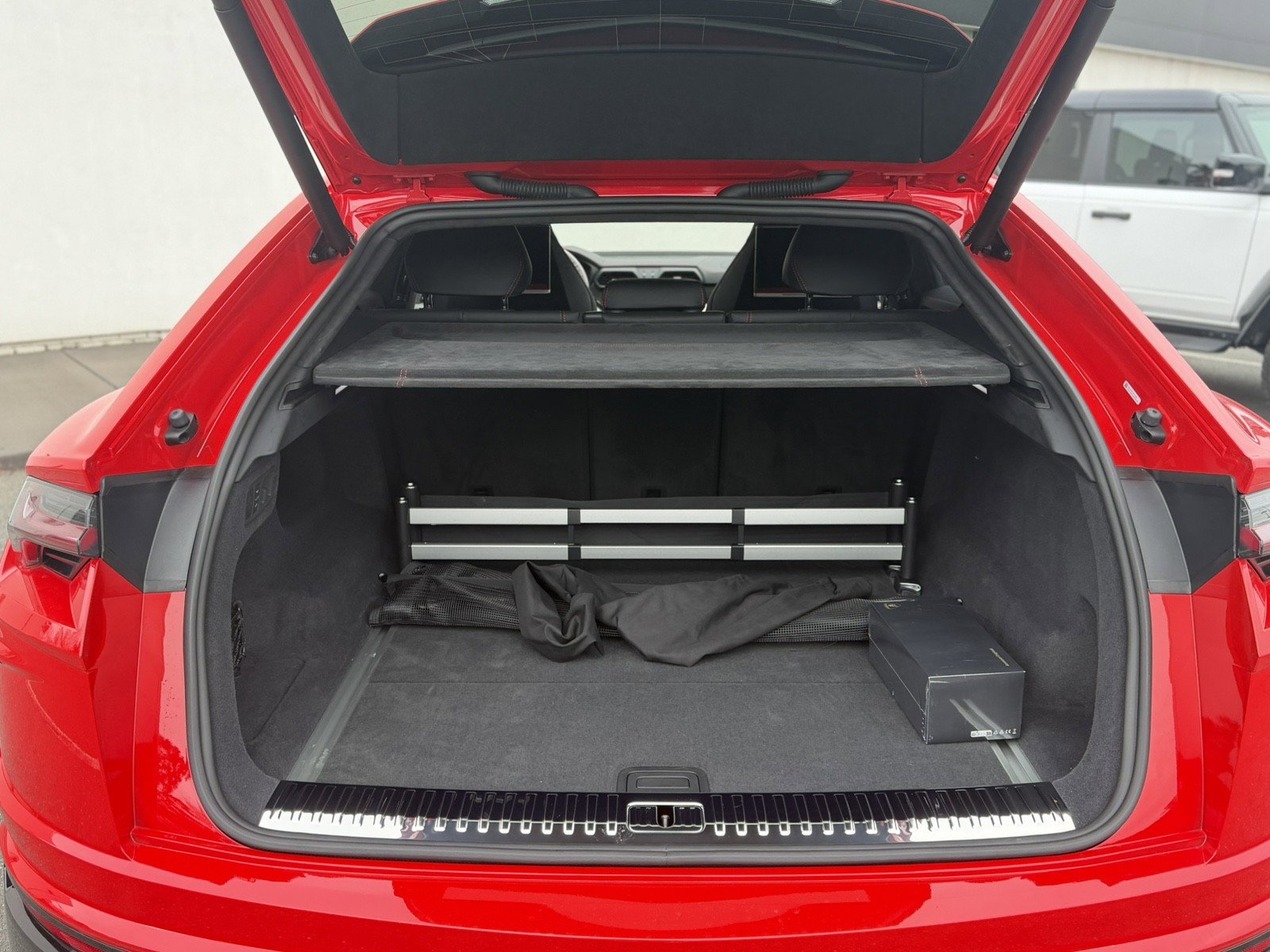 Used 2020 Lamborghini Urus image 22