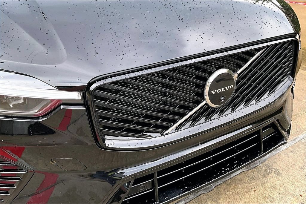 Certified 2026 Volvo XC60 B5 Plus AWD/4WD image 38
