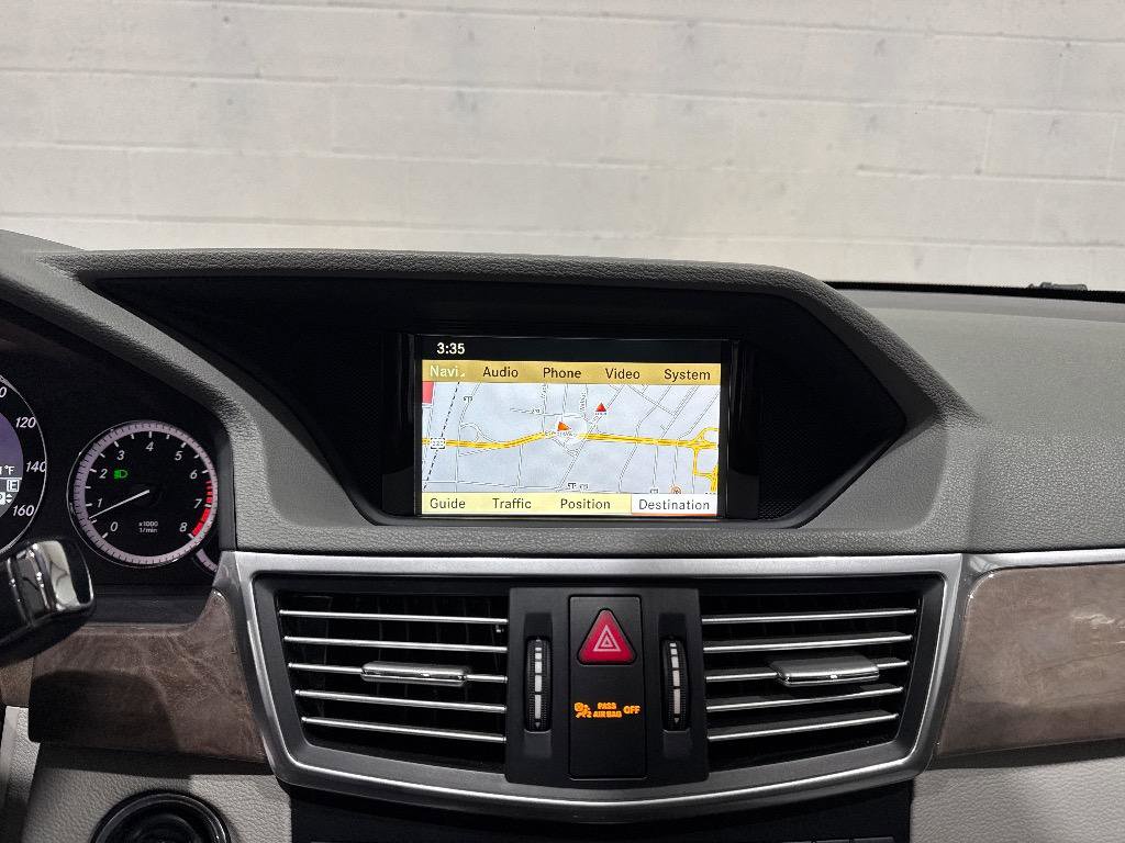 Used 2011 Mercedes-Benz E 350 Sedan image 38