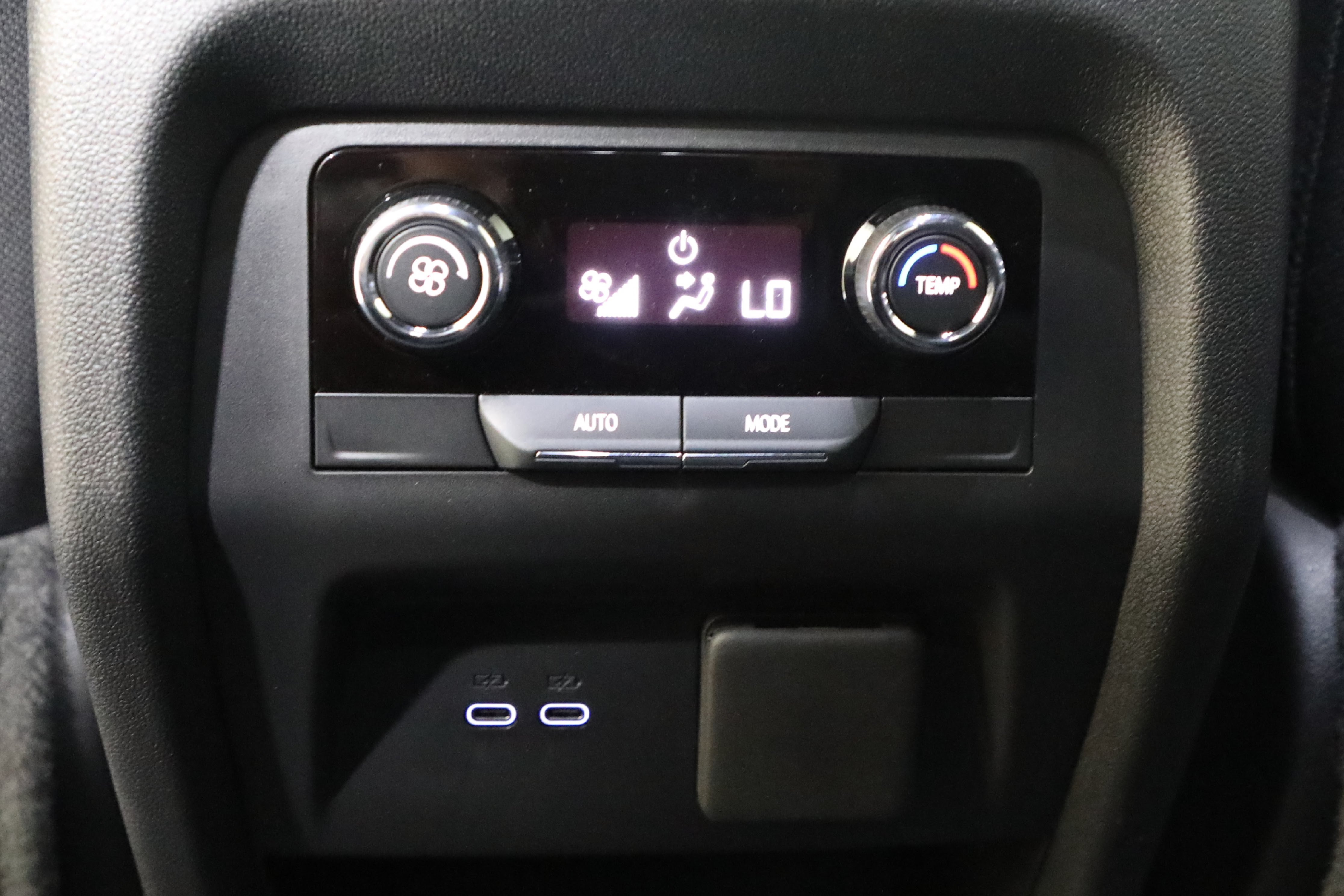 New 2027 Chevrolet Traverse LT w/ Driver Confidence Package AWD/4WD image 7