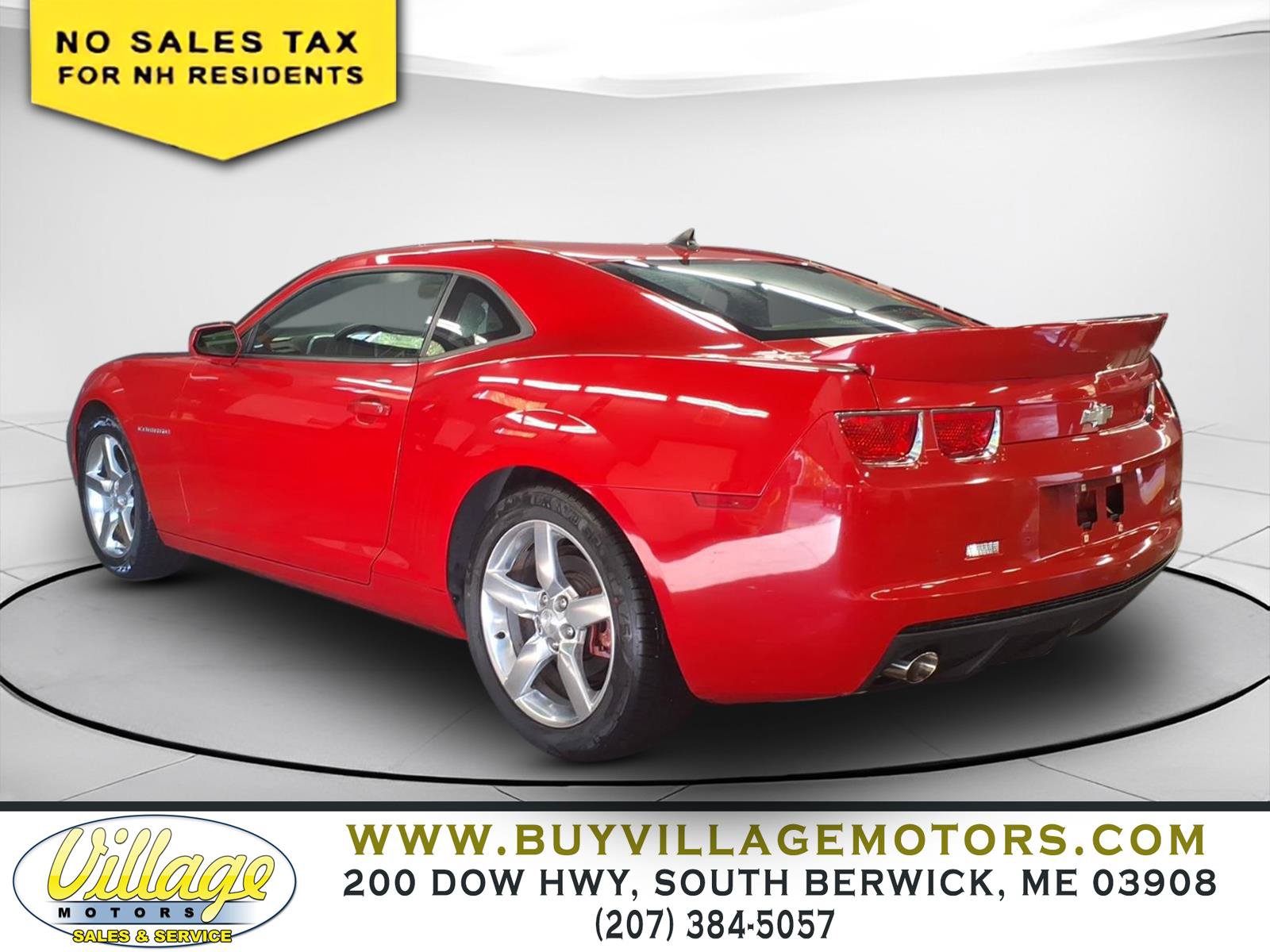 Used 2011 Chevrolet Camaro LT w/ White Stripe Package RWD image 4