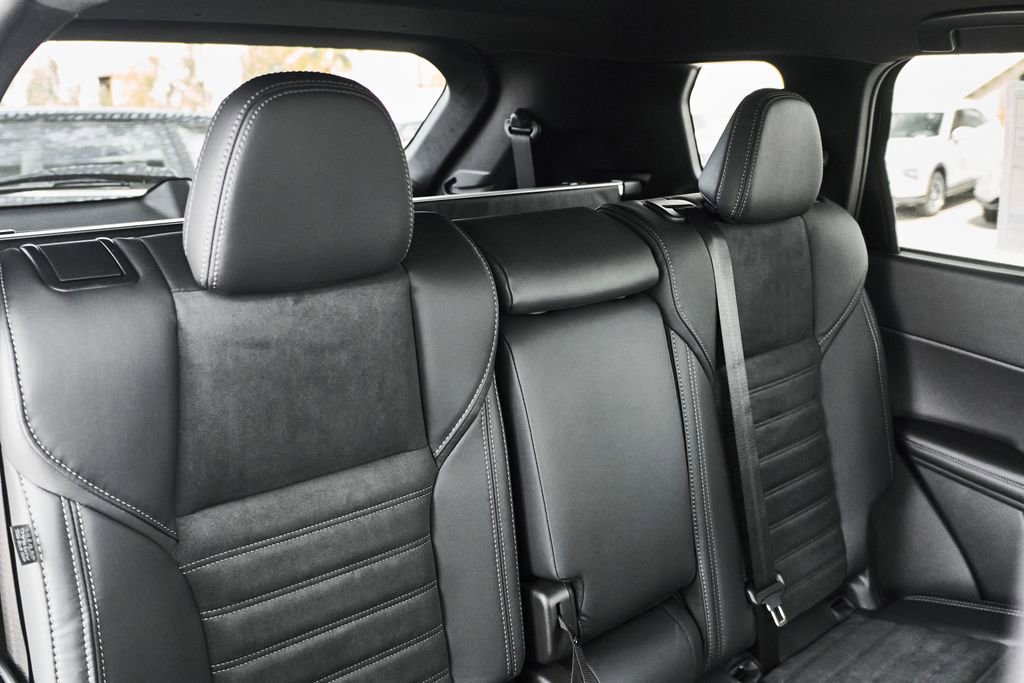 New 2026 Mitsubishi Outlander LE FWD image 42