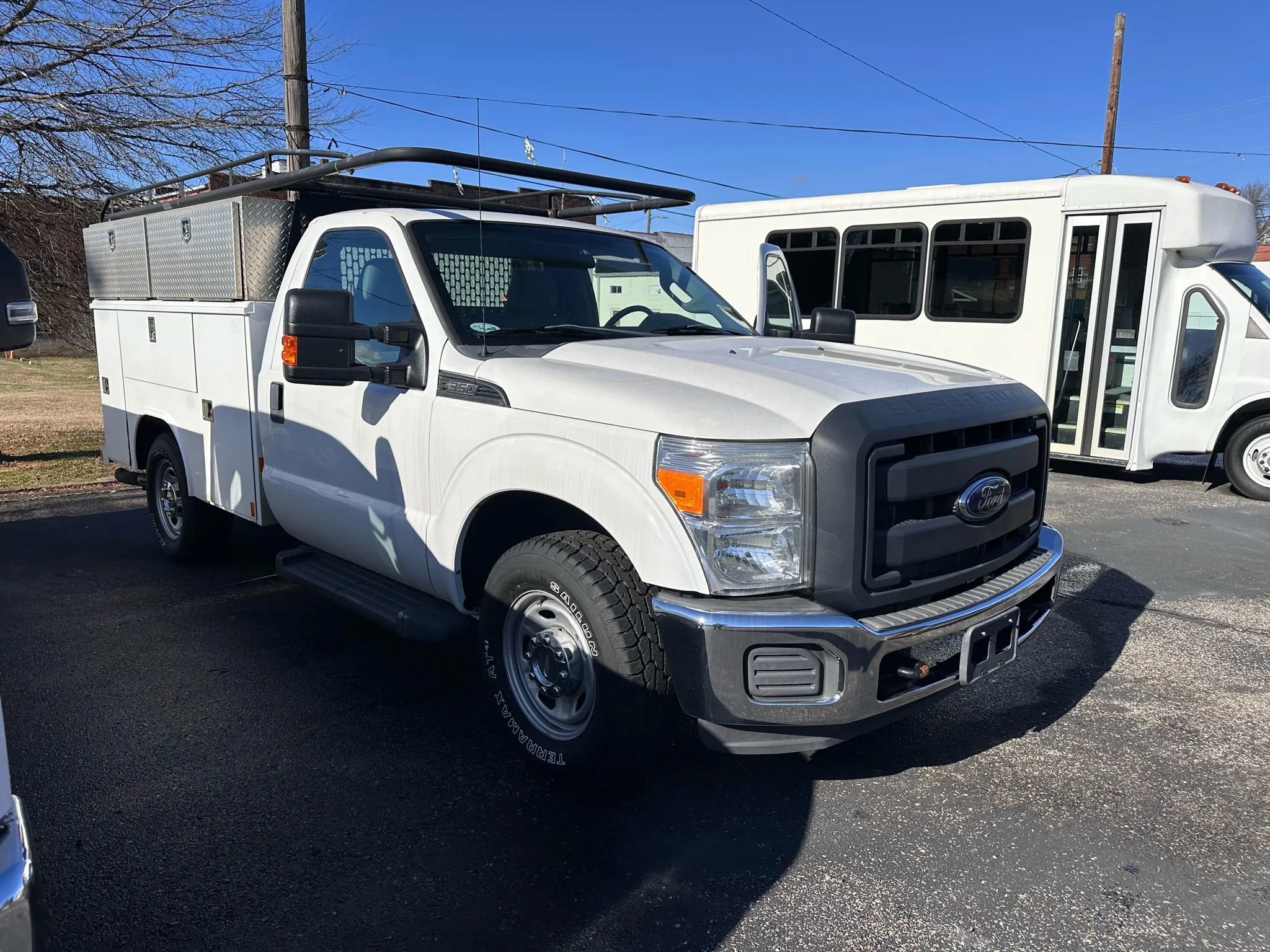 Used 2014 Ford F350 XL image 1