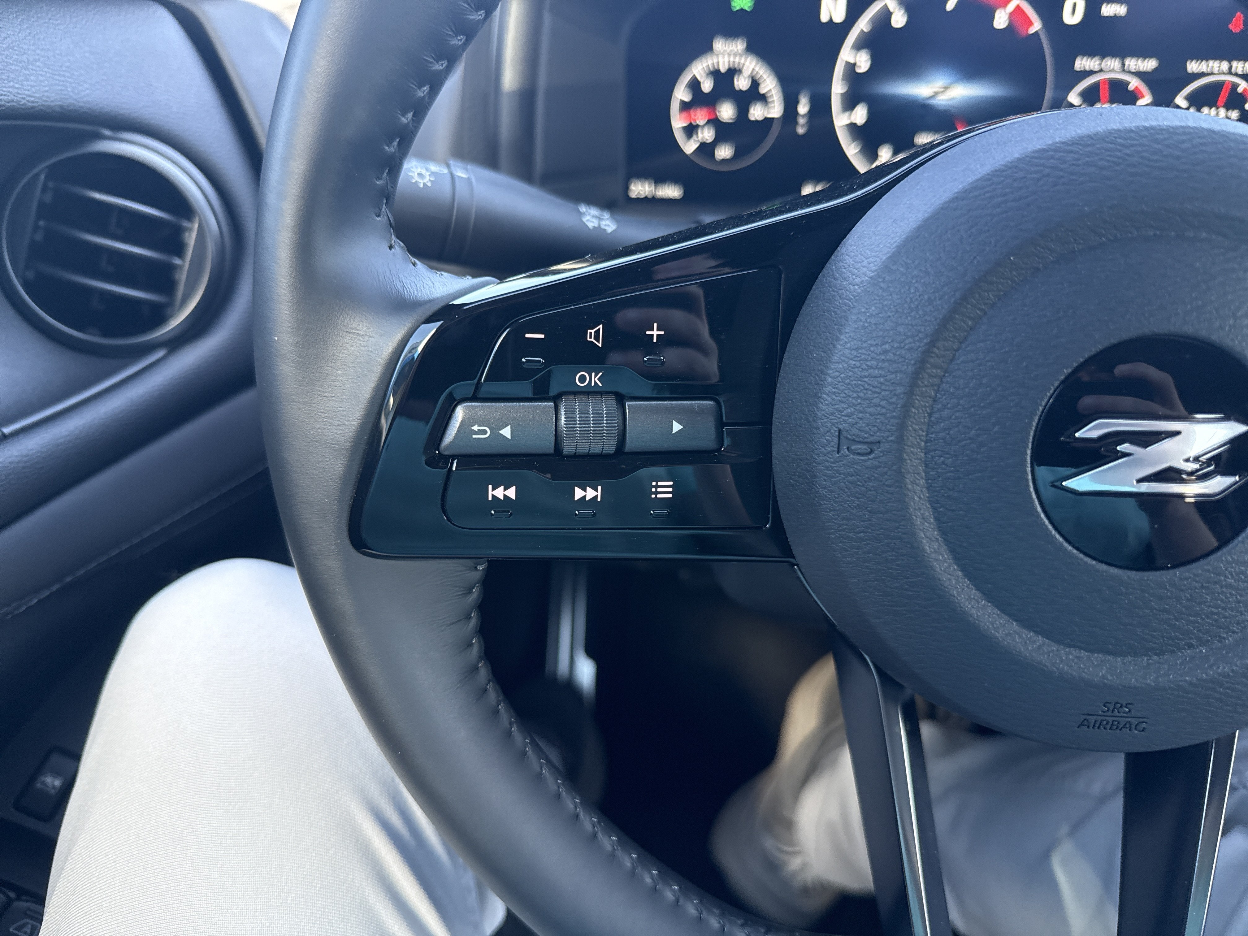 Used 2024 Nissan Z Performance w/ Floor Mat Package RWD image 18